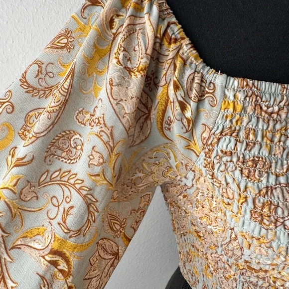 Style Rack Ruched Top - Picture 4 of 12